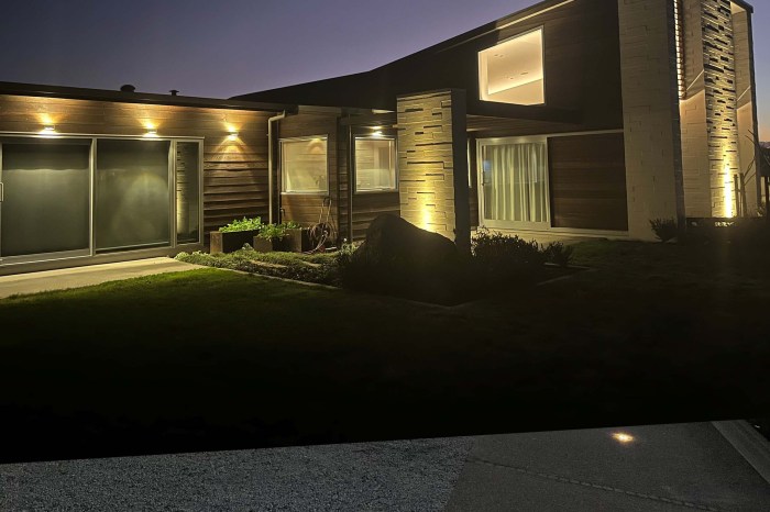 Outdoor lighting installation